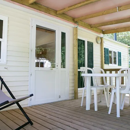 אתר קמפינג La Ferme De Perdigat 4*