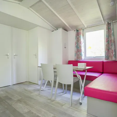 La Ferme De Perdigat אתר קמפינג