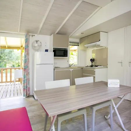 La Ferme De Perdigat אתר קמפינג