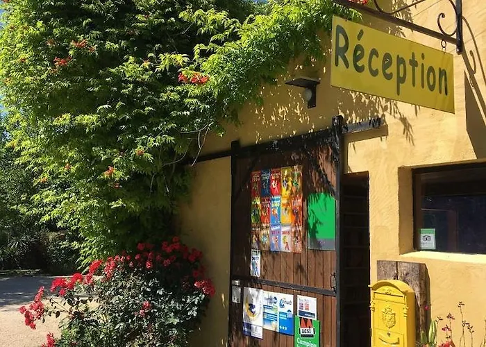 La Ferme De Perdigat مكان تخييم 4*