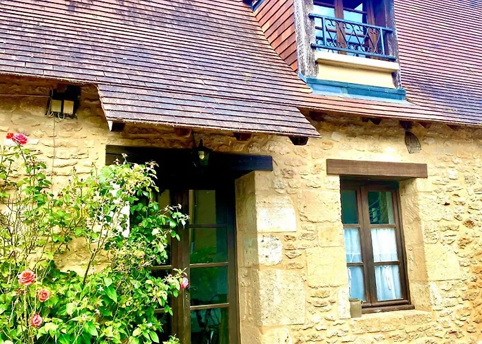 La Ferme De Perdigat مكان تخييم 4*